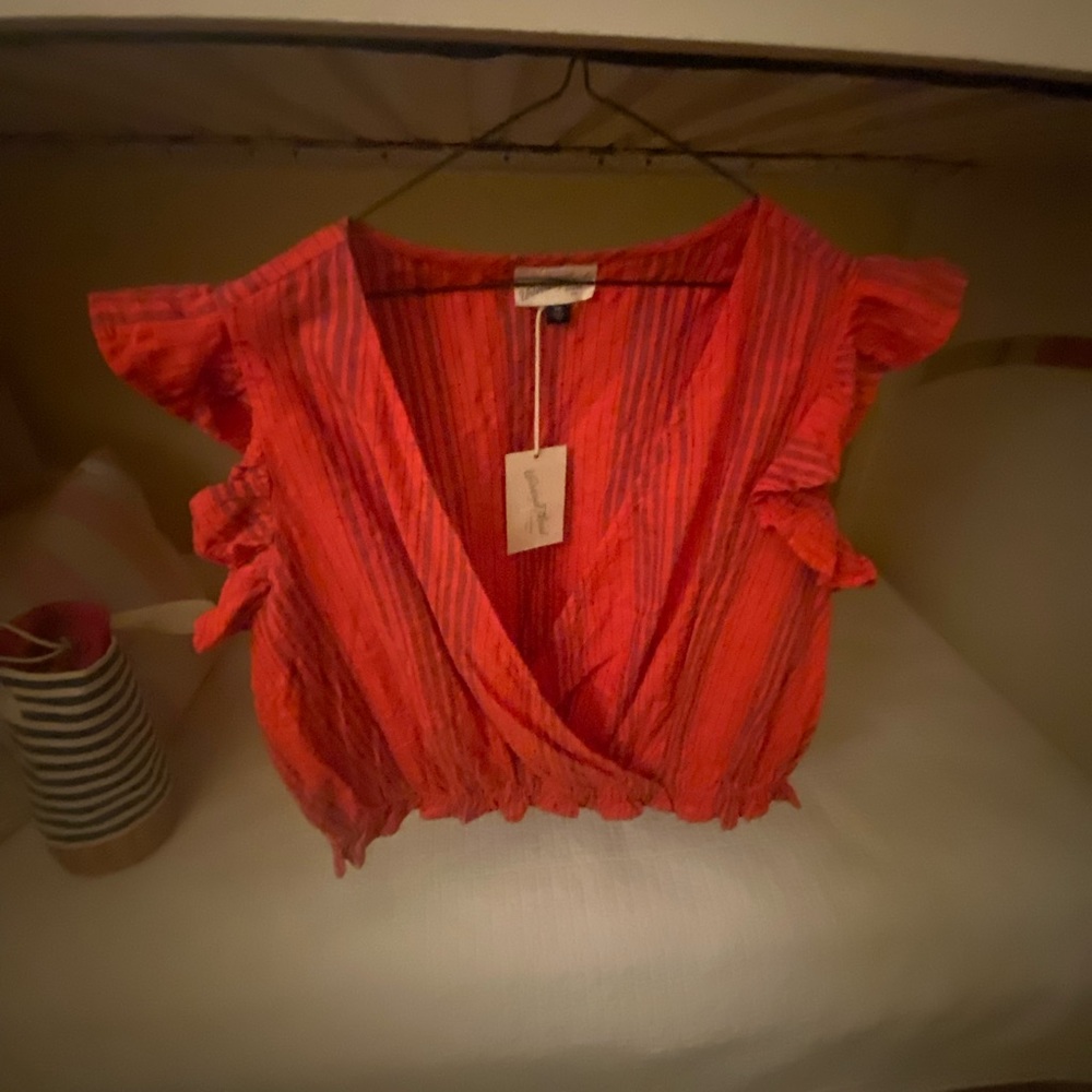 Universal Thread NWT  Ruffle Top - Picture 4 of 6